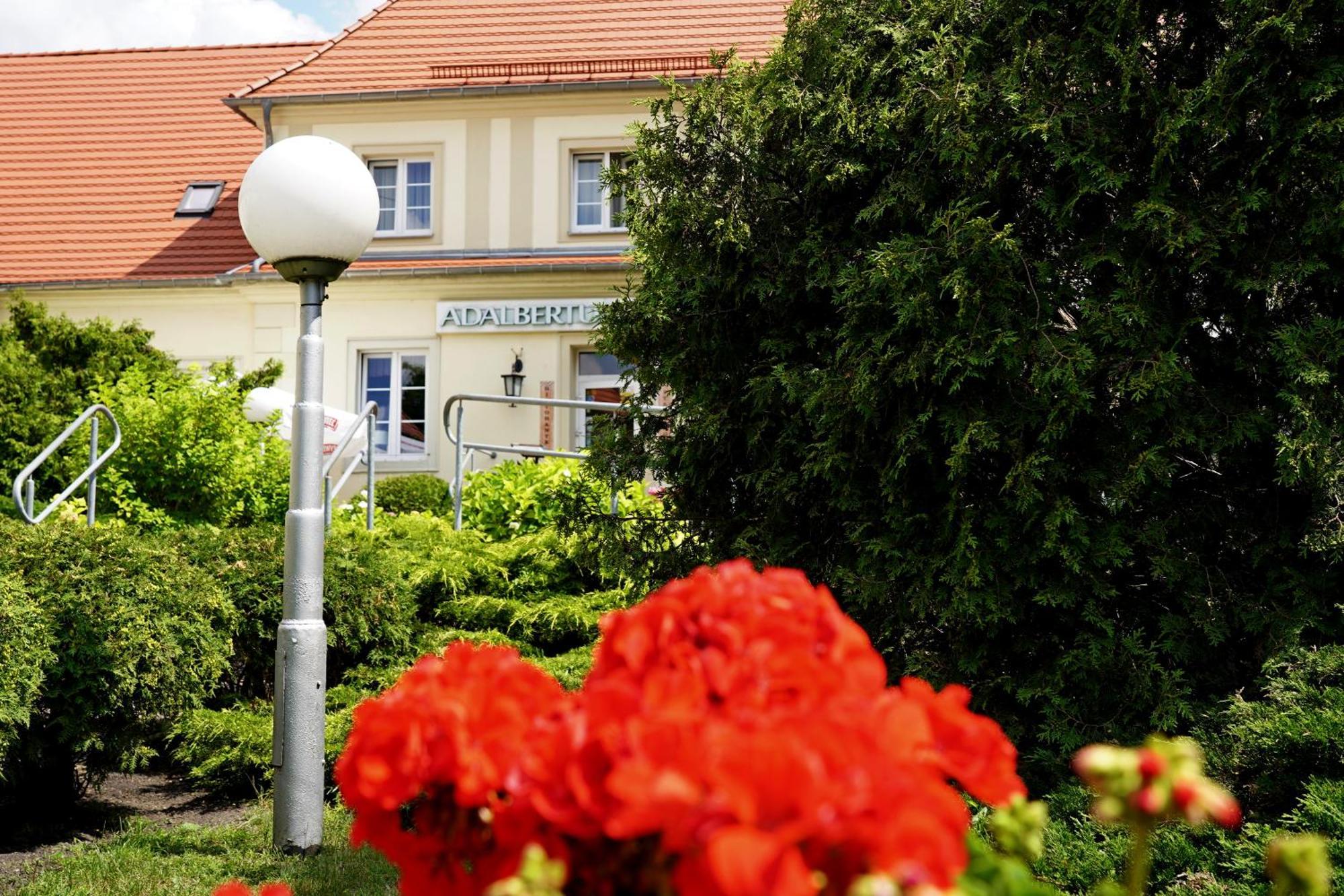 Hotel Adalbertus Gniezno Exterior foto