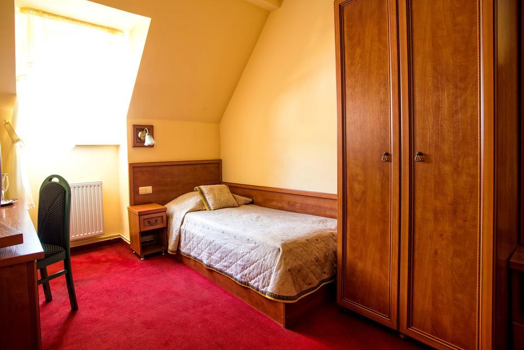 Hotel Adalbertus Gniezno Habitación foto